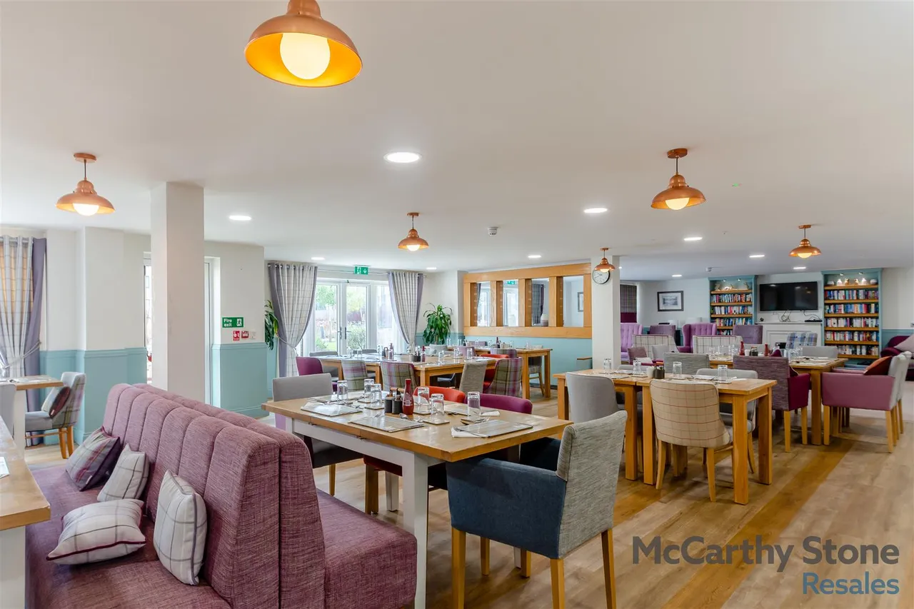 Railway Road, Ilkley, LS29, photo 18