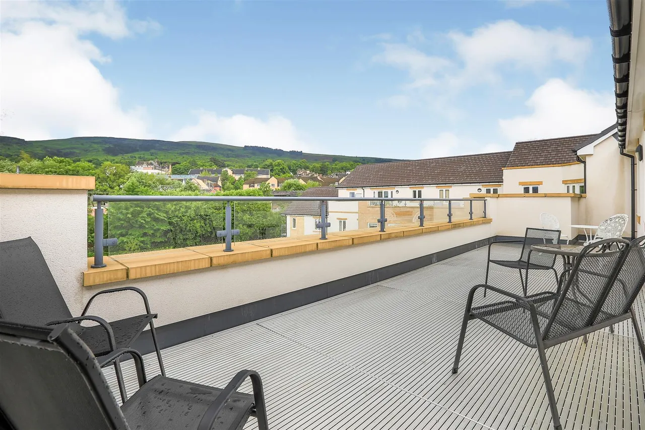Railway Road, Ilkley, LS29, photo 11