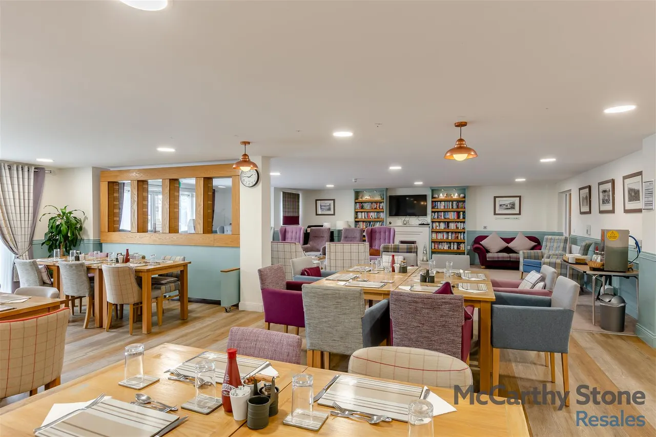 Railway Road, Ilkley, LS29, photo 20