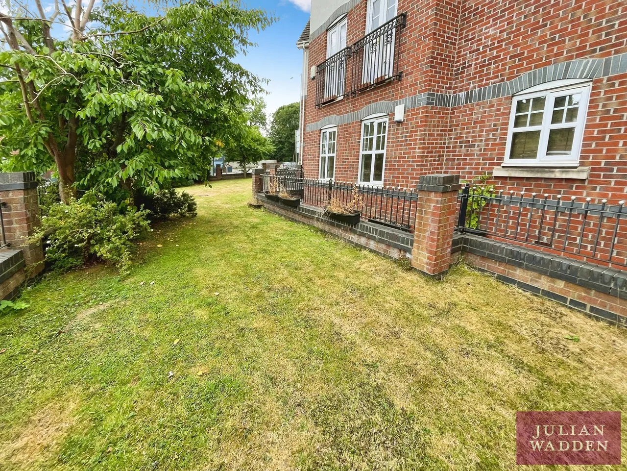 Printers Close, Burnage/Heaton Moor, M19, photo 18