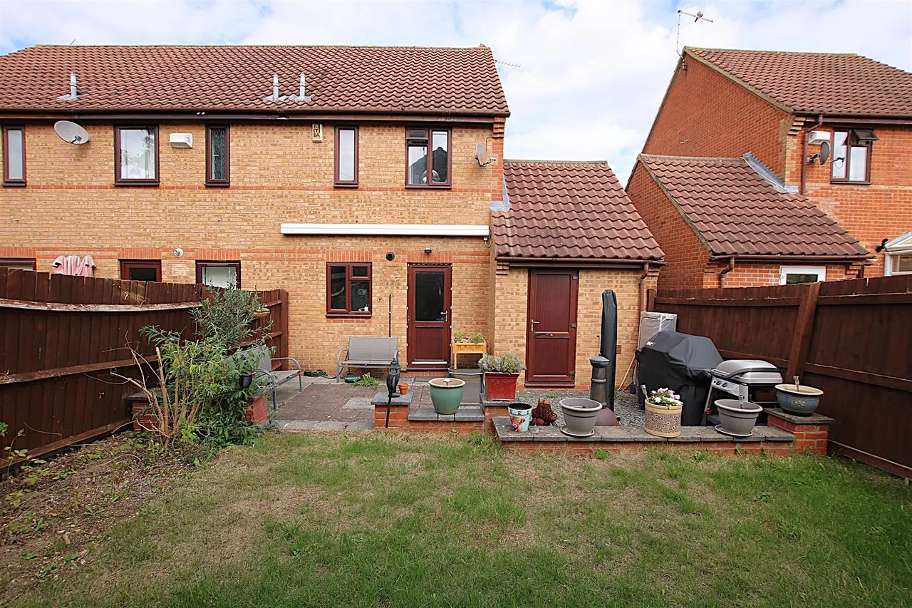 Granary Court, East Hunsbury, photo 12