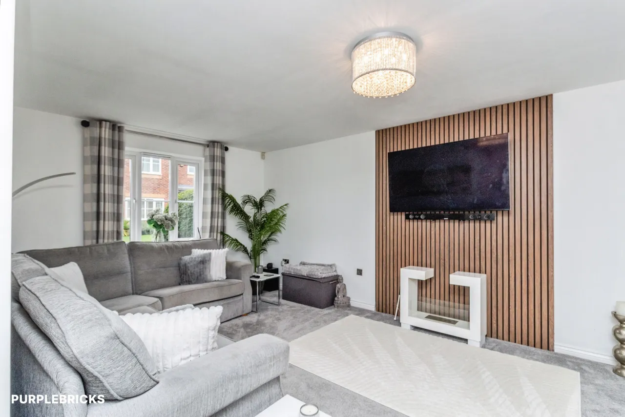 Railway Close, Market Drayton, TF9, photo 2
