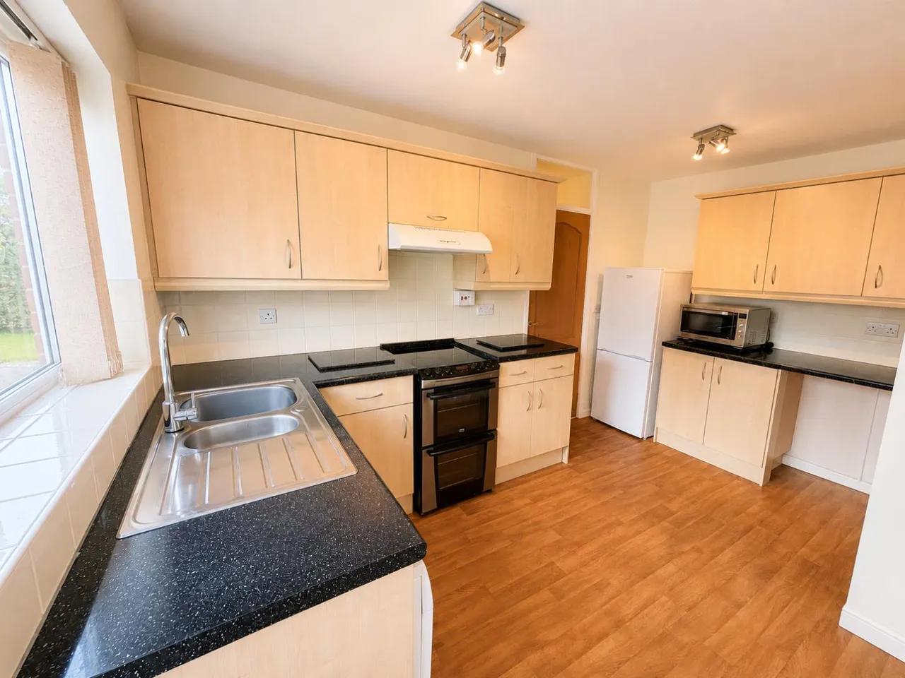 Lowton Street, Radcliffe, Manchester, M26 4EJ, photo 4