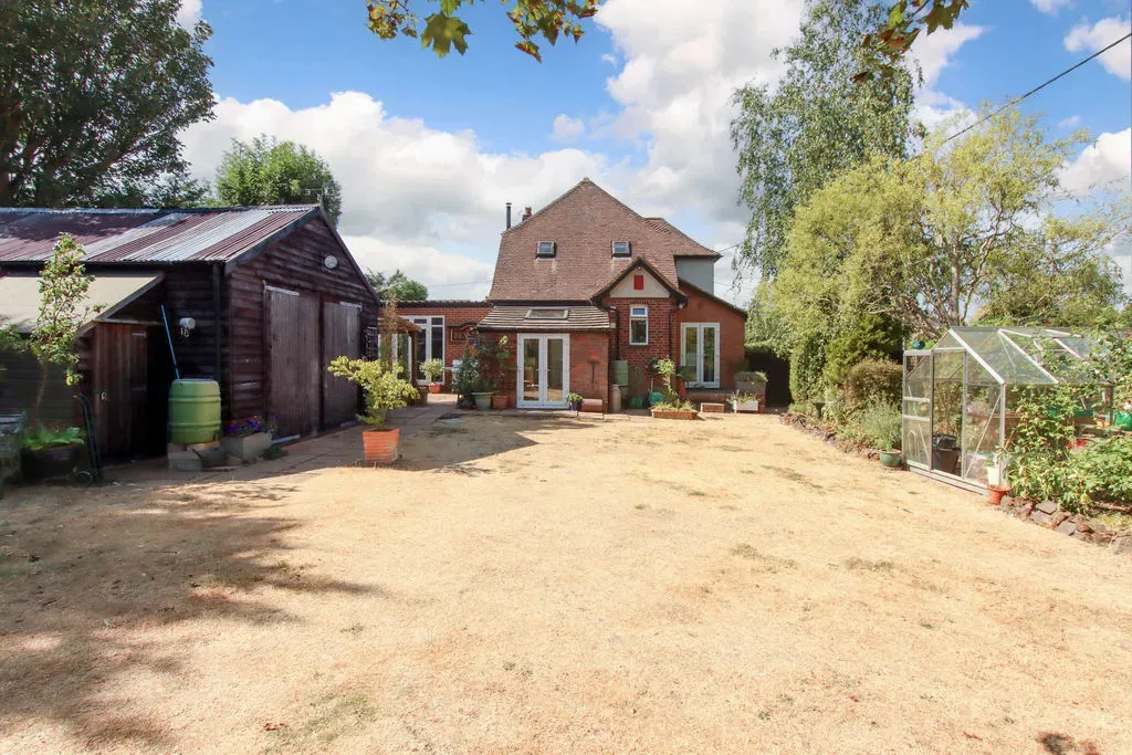 Cheddington Road, Pitstone, Buckinghamshire, LU7 9AE, photo 14