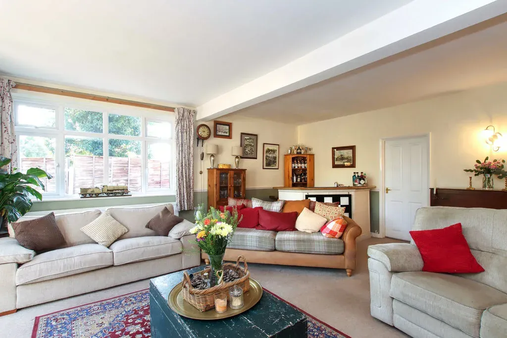Cheddington Road, Pitstone, Buckinghamshire, LU7 9AE, photo 8
