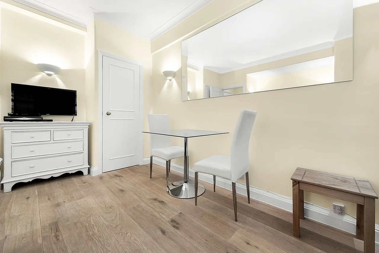 706 Nell Gwynn House, Sloane Avenue, London, photo 7