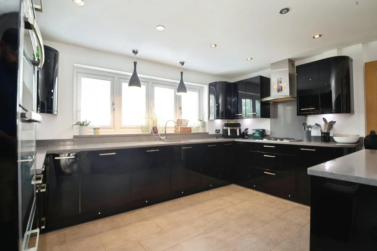 Llanyravon Way, Cwmbran, NP44, photo 2