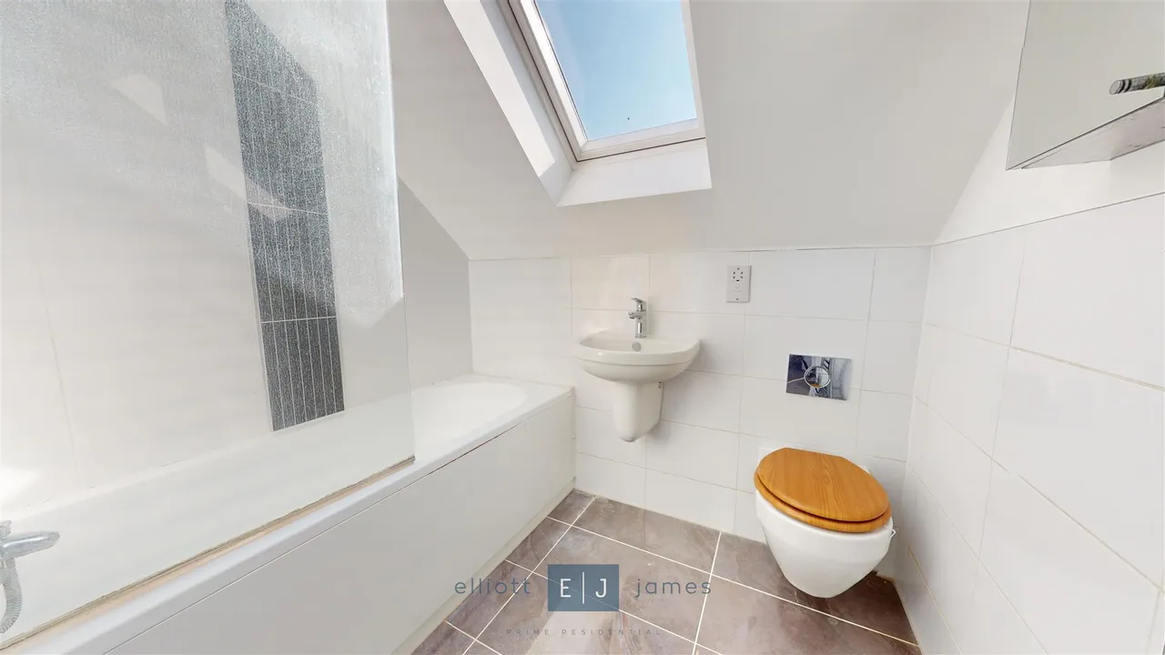 Stag Lane, Buckhurst Hill, photo 6