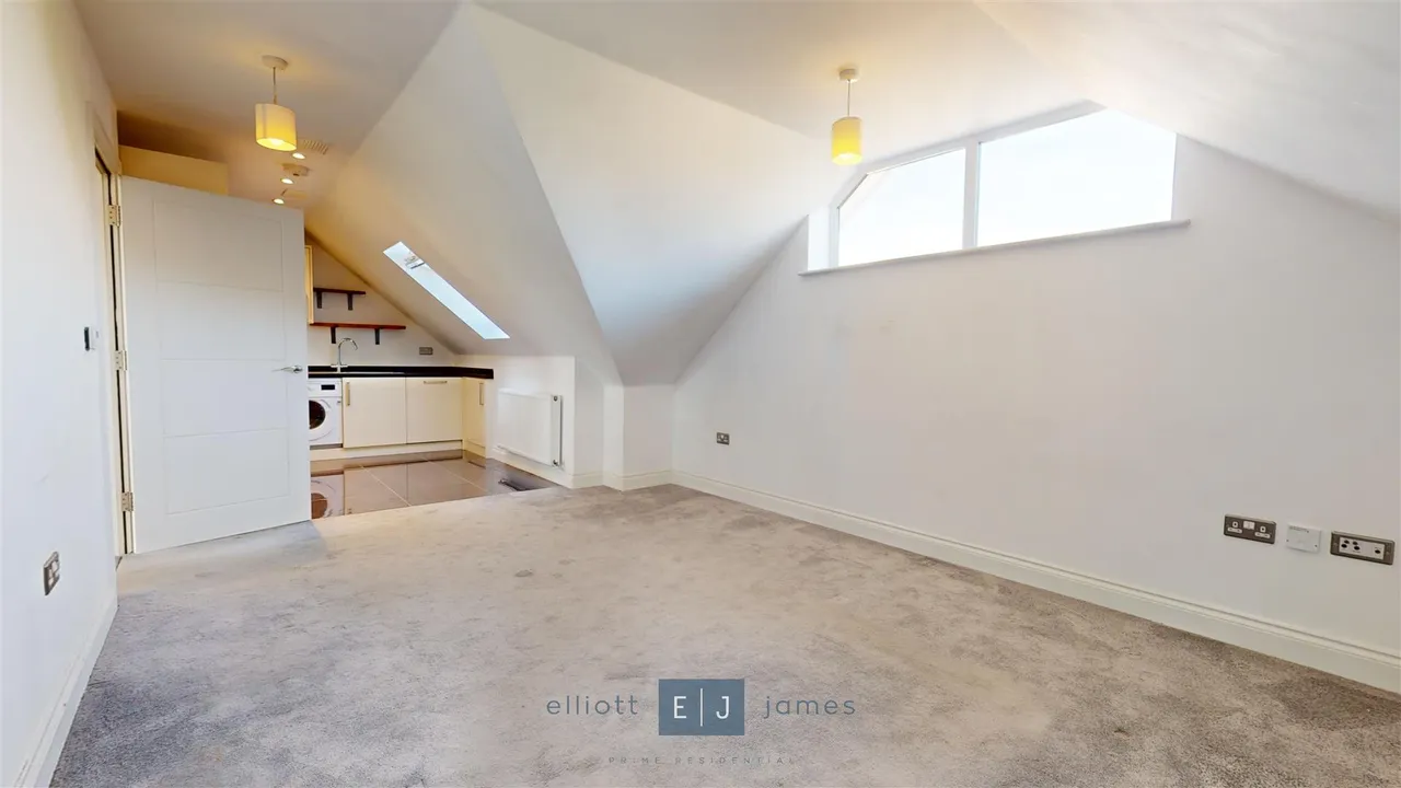 Stag Lane, Buckhurst Hill, photo 8