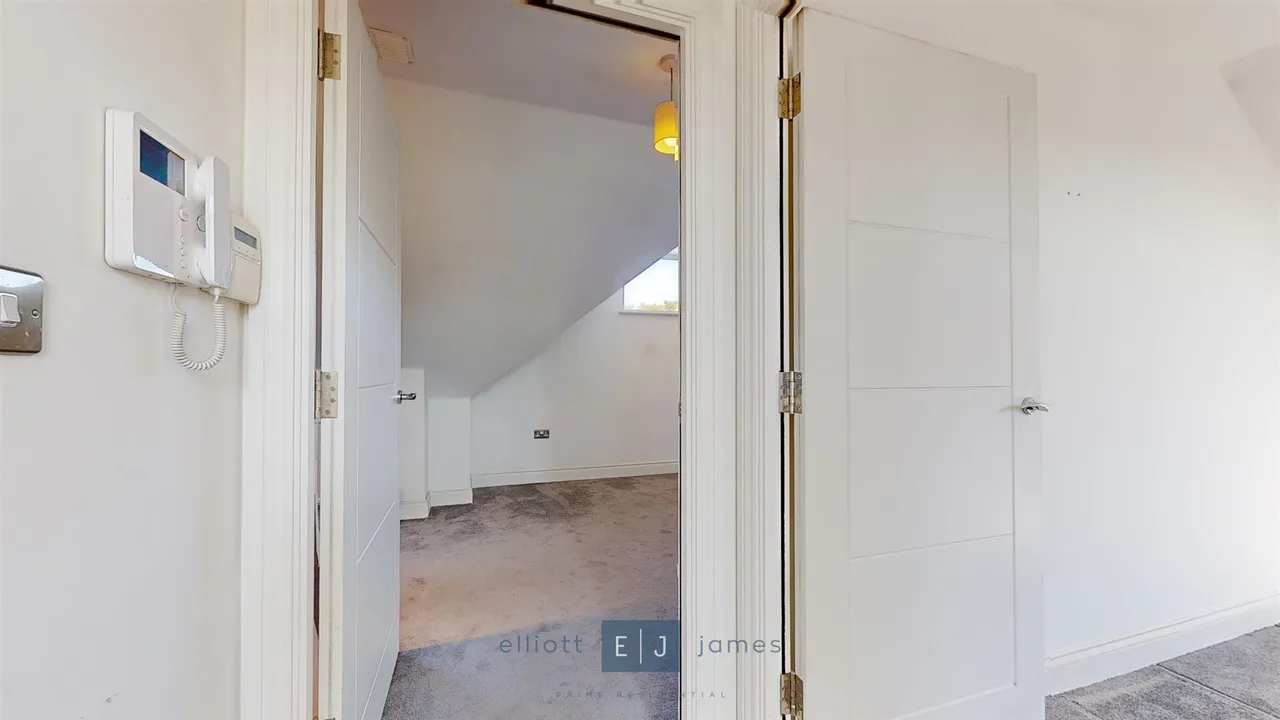 Stag Lane, Buckhurst Hill, photo 4