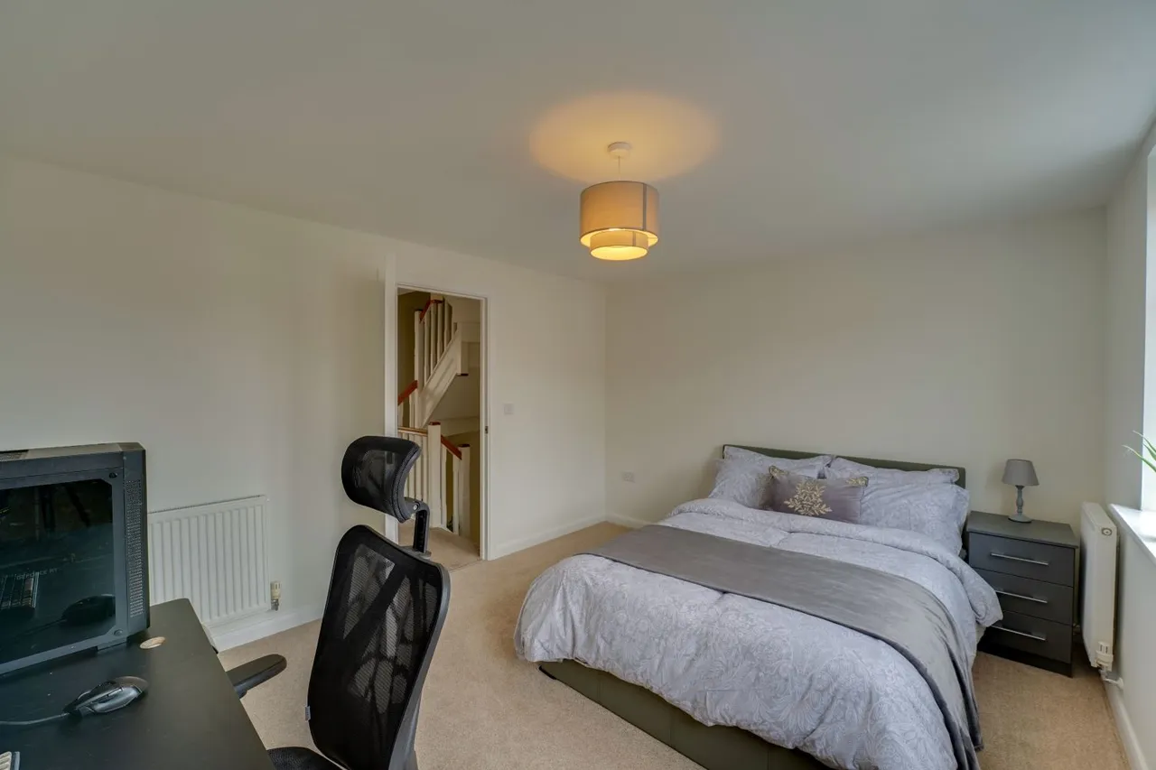 Avondale Circle, Stafford, ST18, photo 12