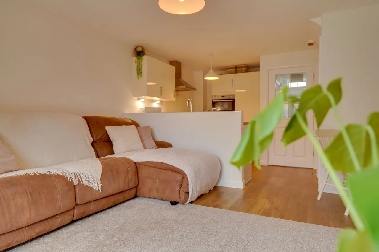 Avondale Circle, Stafford, ST18, photo 8