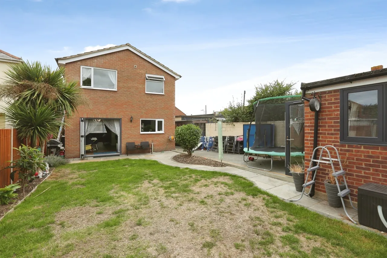 Exmouth Road, Gosport, PO12, photo 15