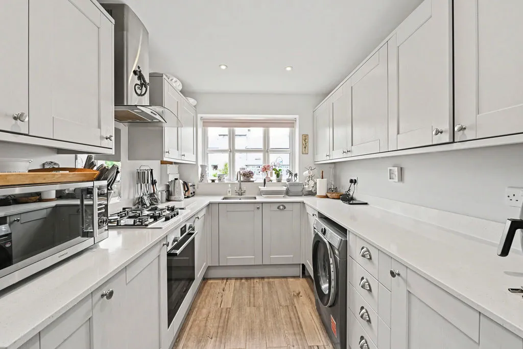 Weston Road, Aston Clinton, HP22, photo 2