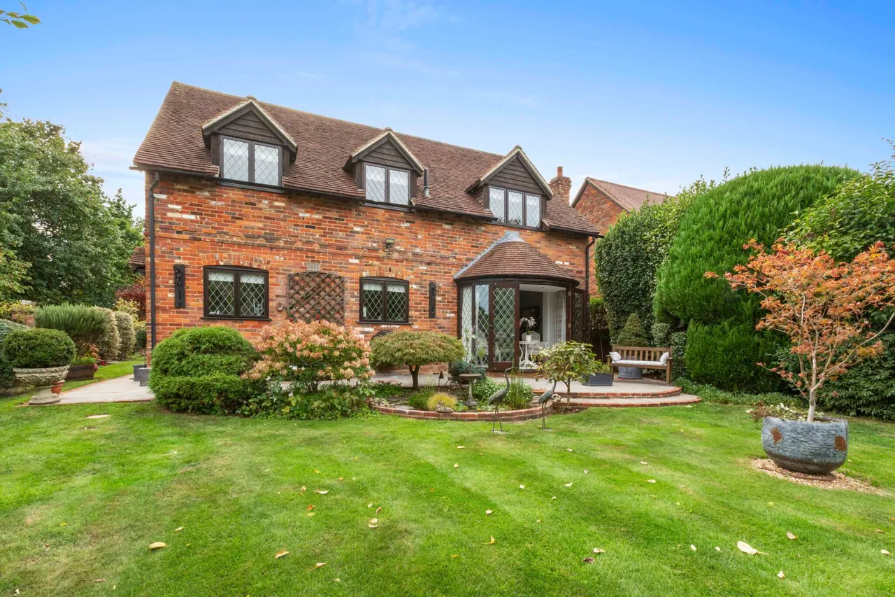 Church Lane, Naphill, HP14, photo 22