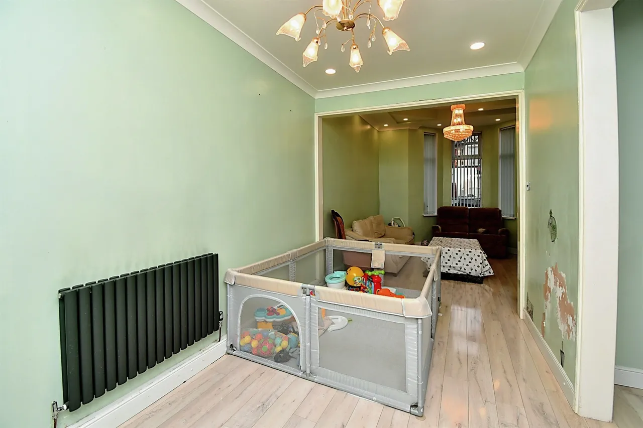 Corporation Road, Newport, NP19, photo 2
