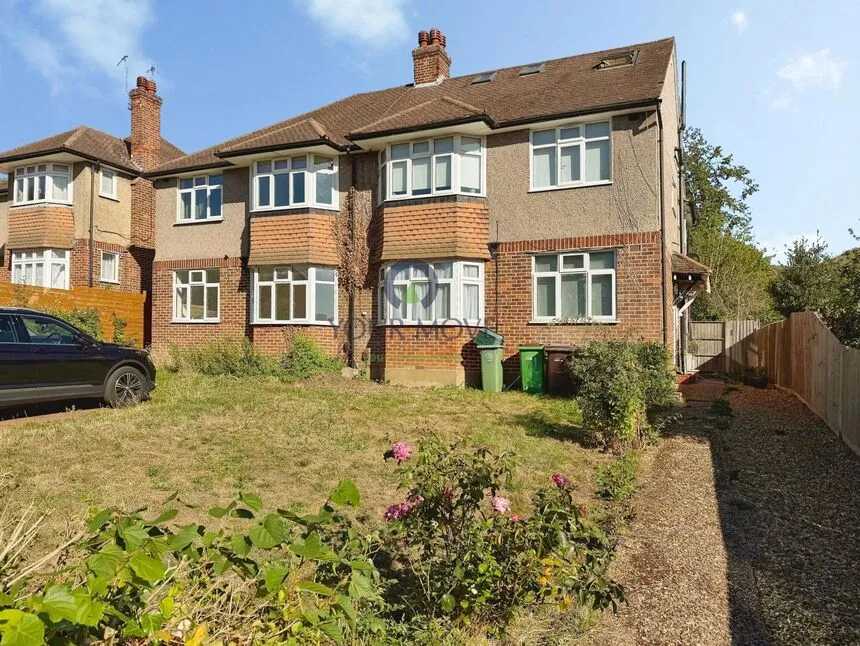 2 bed flat to rent, Benhill Wood Road, Sutton, SM1