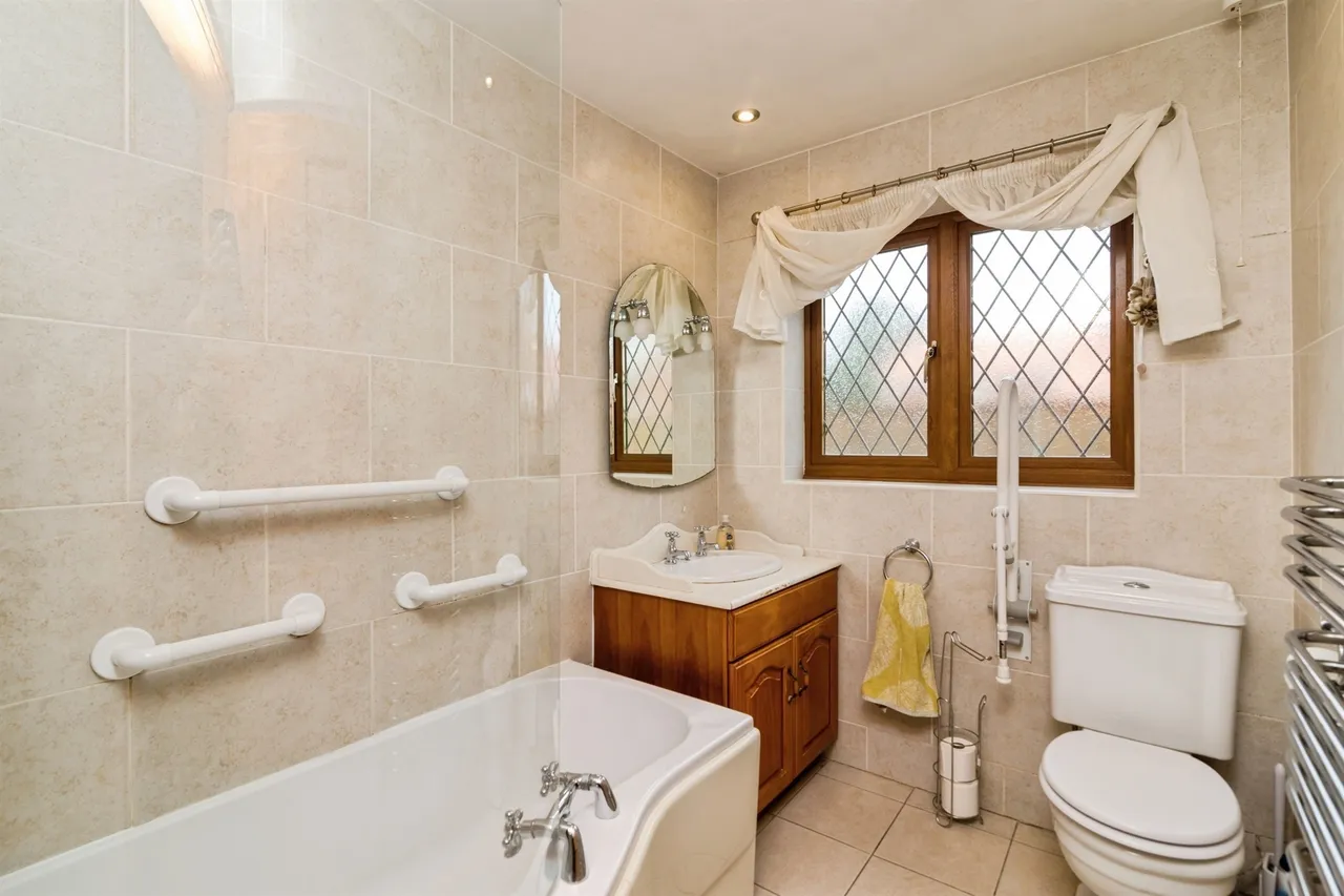 Oulton Street, Oulton, NR32, photo 13