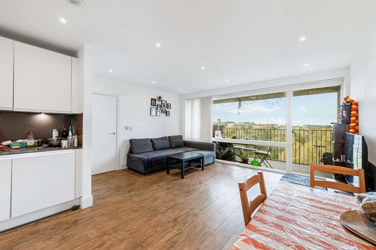 Lakeside Drive, Park Royal, NW10, photo 6