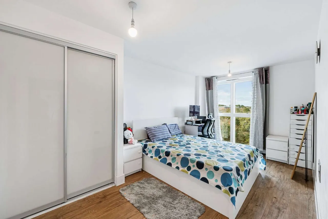 Lakeside Drive, Park Royal, NW10, photo 12