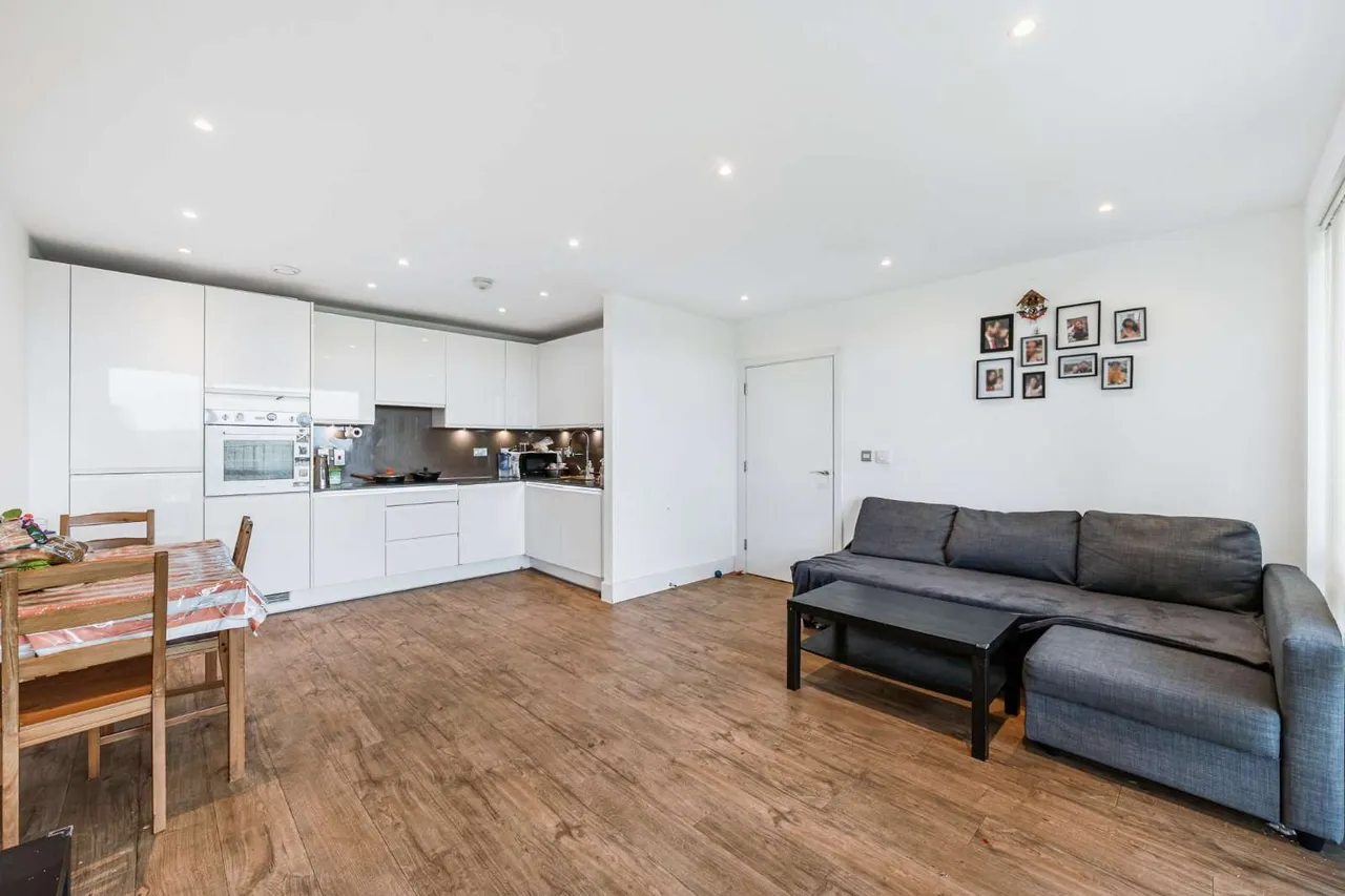 Lakeside Drive, Park Royal, NW10, photo 9