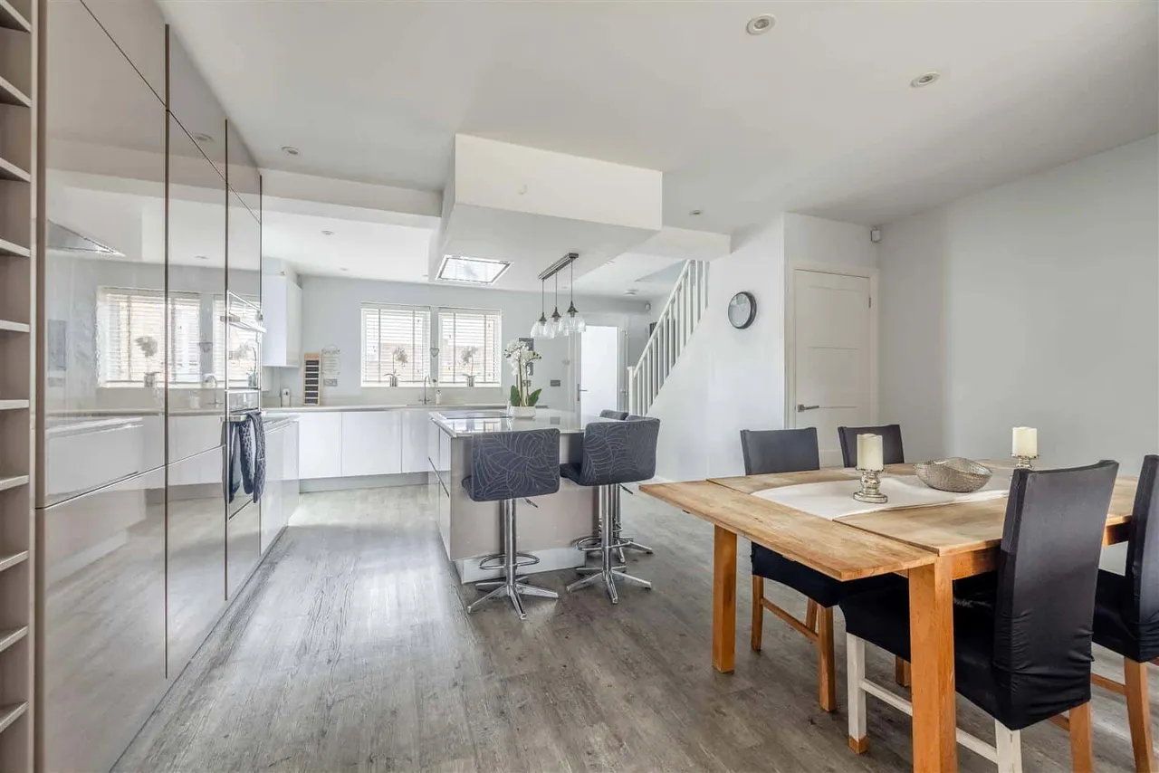 Smiths Lane, Windsor, Berkshire, SL4 5PG, photo 6