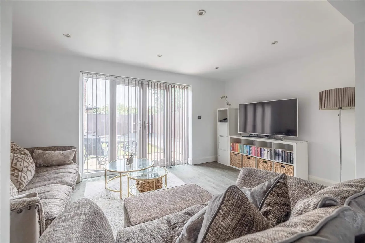 Smiths Lane, Windsor, Berkshire, SL4 5PG, photo 10
