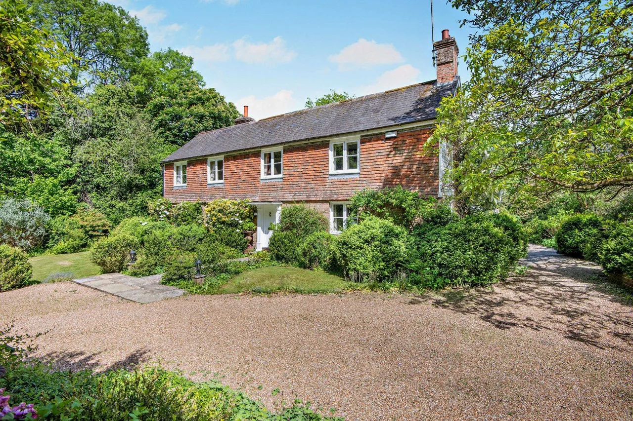 Bourne Lane, Salehurst, East Sussex, TN32 5PT, photo 3