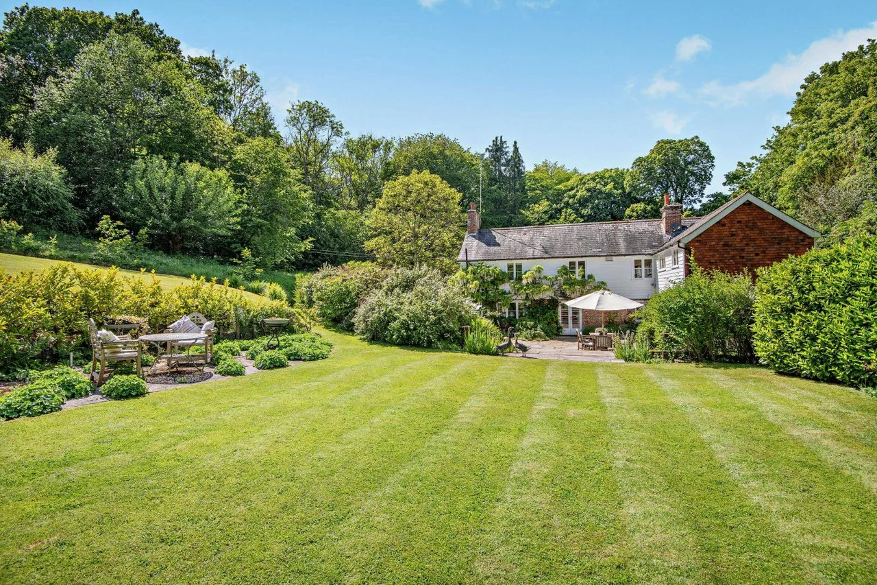 Bourne Lane, Salehurst, East Sussex, TN32 5PT, photo 4
