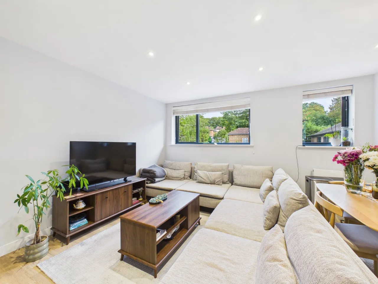 Brookfield Road, Wooburn Green, photo 4
