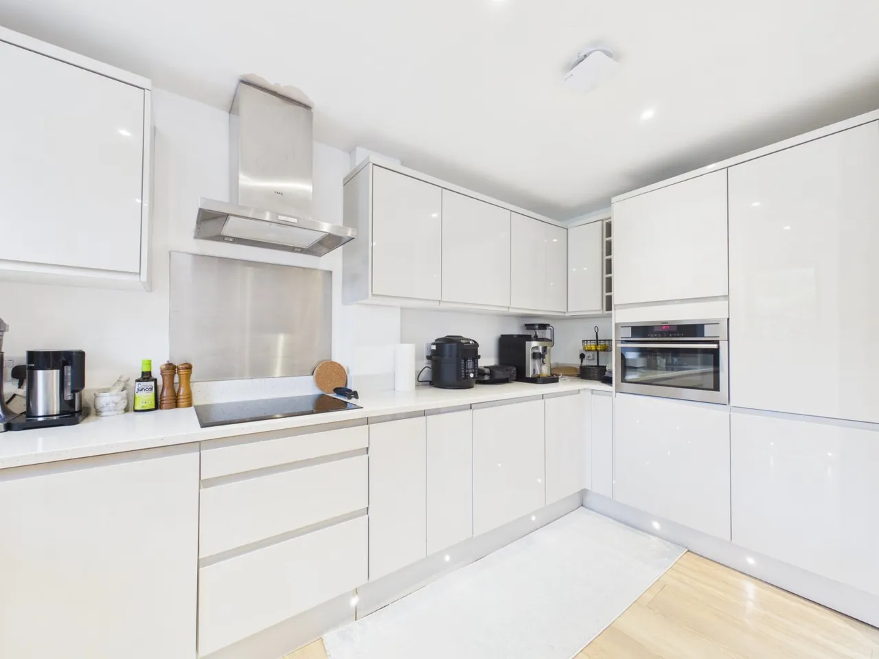 Brookfield Road, Wooburn Green, photo 8