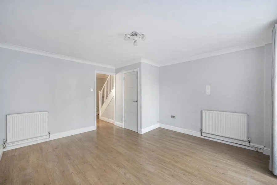 Milton Gardens, Staines-upon-Thames, TW19, photo 5
