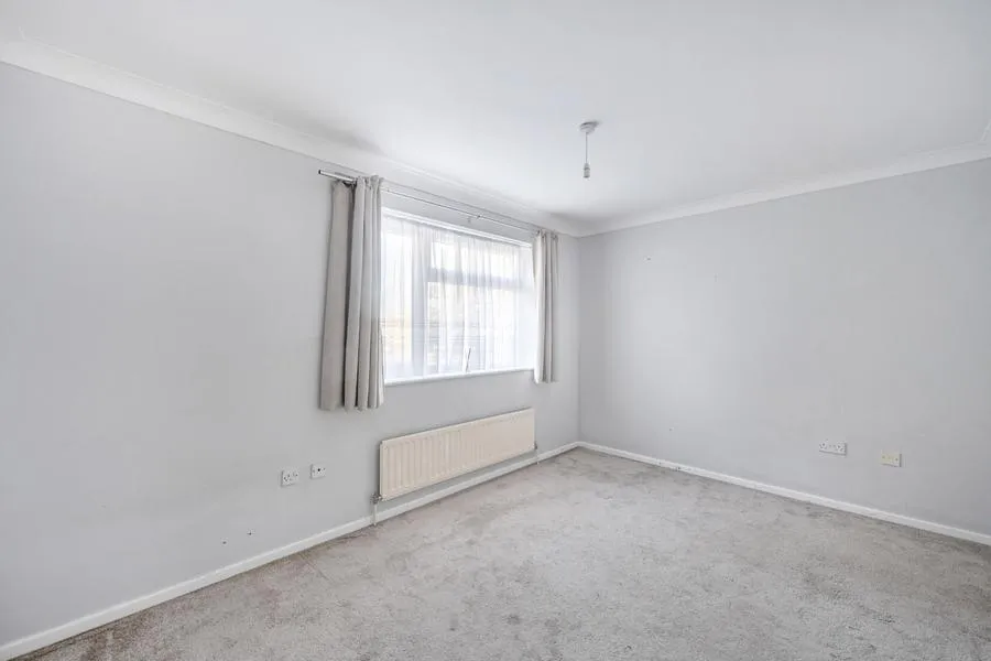 Milton Gardens, Staines-upon-Thames, TW19, photo 7