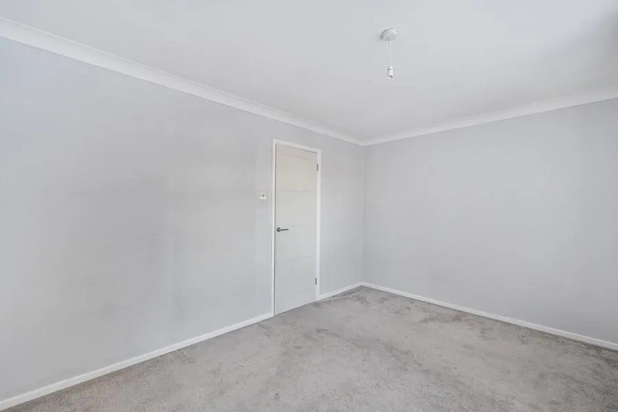 Milton Gardens, Staines-upon-Thames, TW19, photo 8