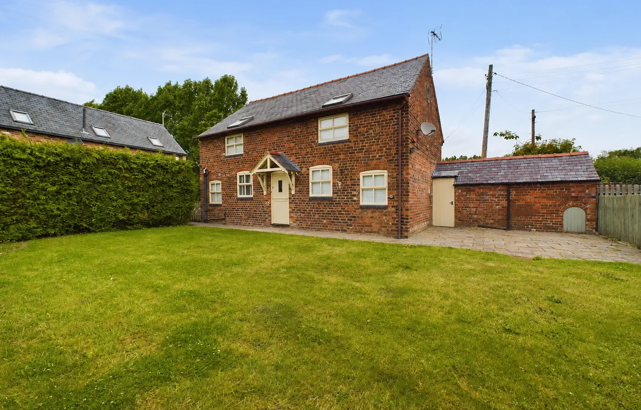 3 bed house for sale, Bryn Estyn Road, Wrexham, LL13