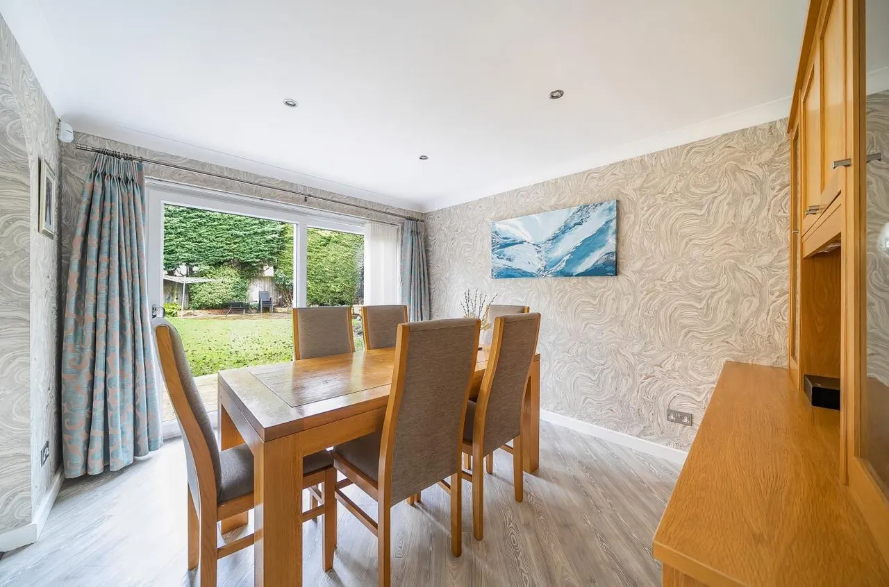 Bridleway Close, Epsom, KT17 3DY, photo 8