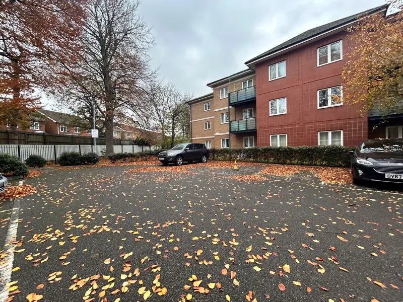 The Parklands, Dunstable LU5 4GW, photo 7