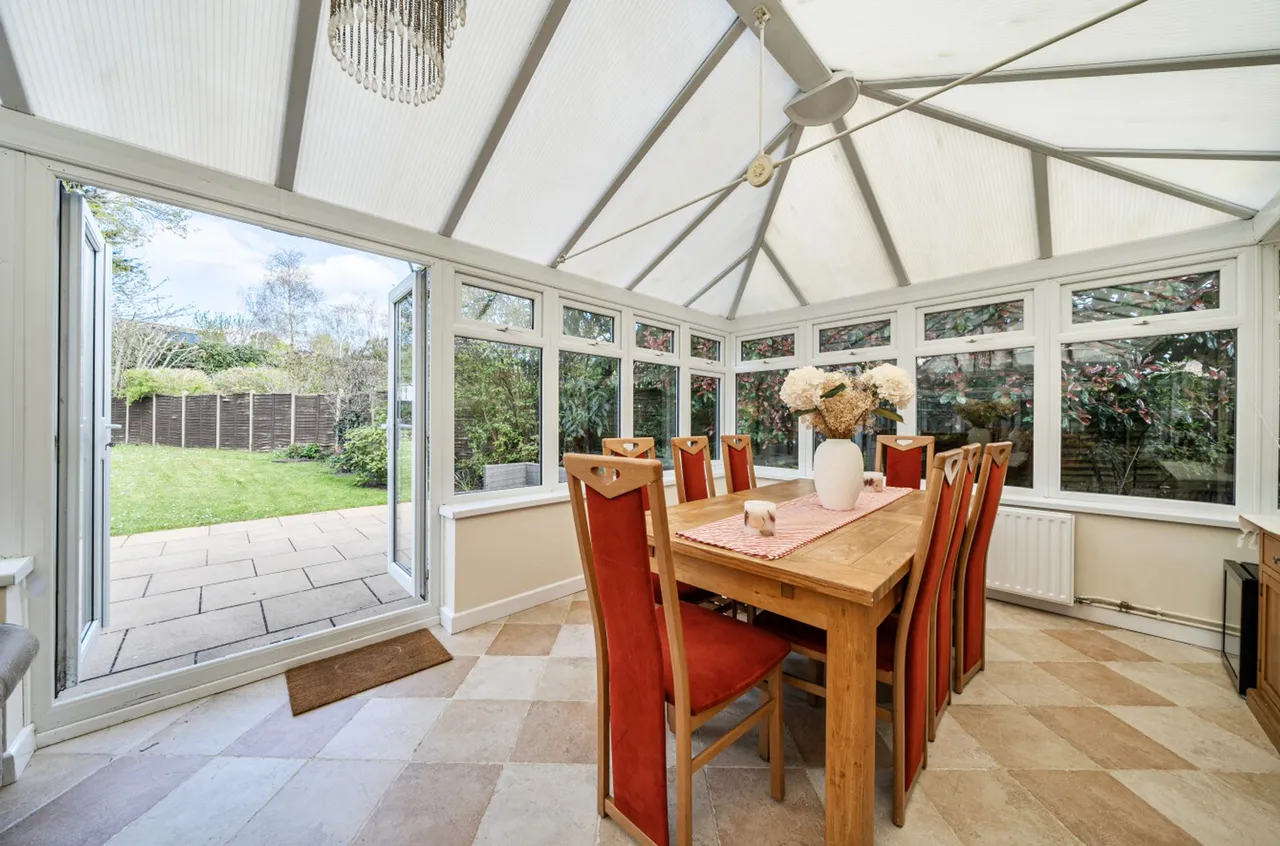 Fontwell Avenue, Eastergate, PO20, photo 9