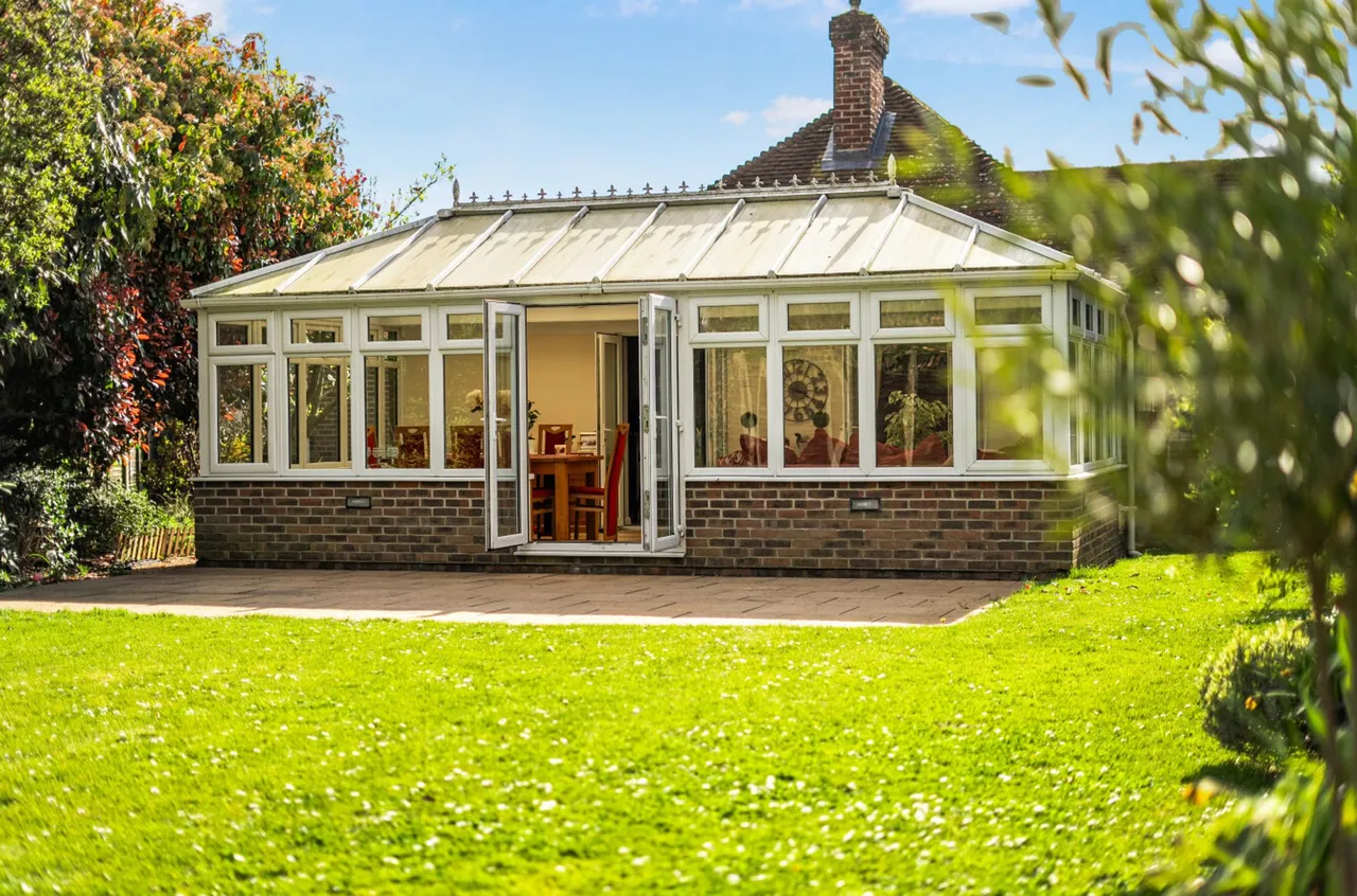 Fontwell Avenue, Eastergate, PO20, photo 34