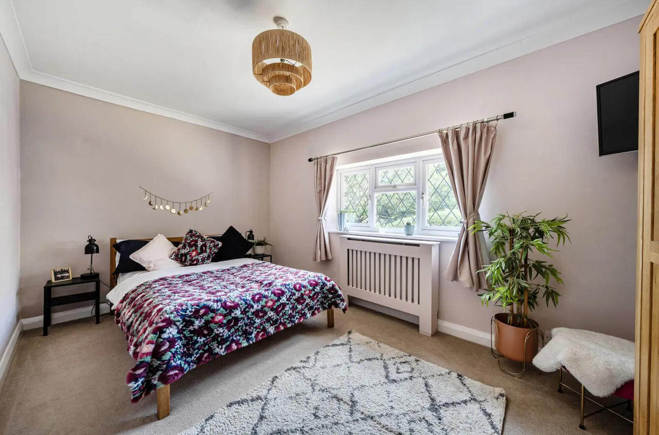 Fontwell Avenue, Eastergate, PO20, photo 24