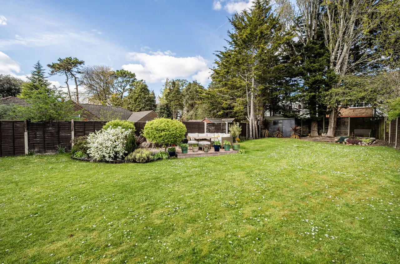 Fontwell Avenue, Eastergate, PO20, photo 40