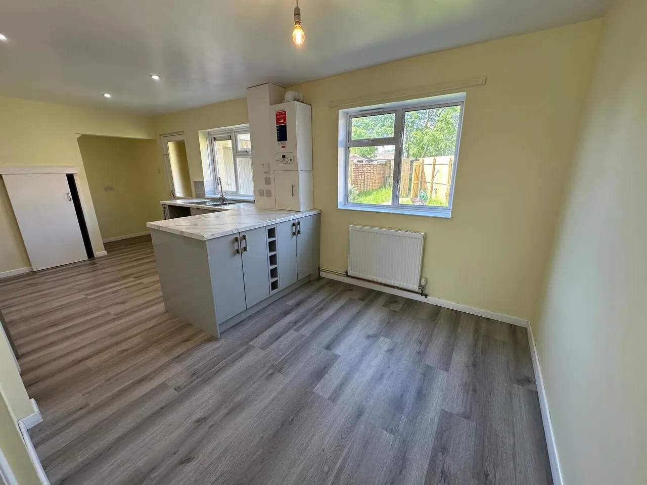 Churchill Way, SN13, photo 3