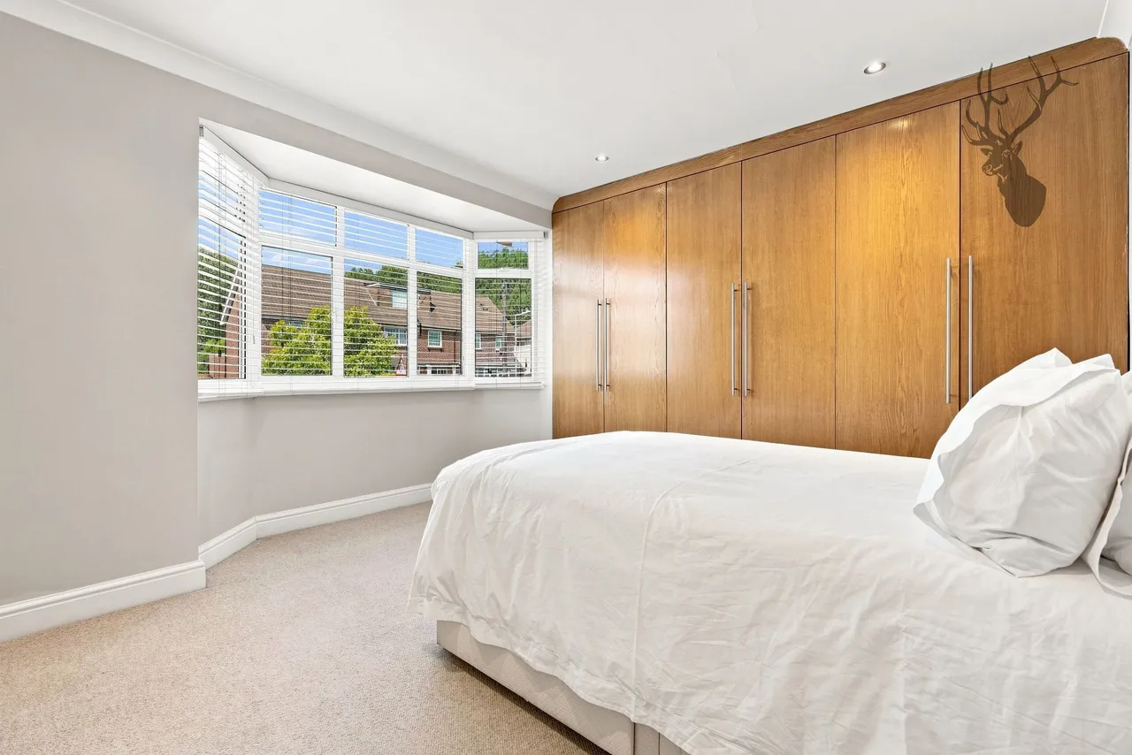Englands Lane, Loughton, IG10, photo 12
