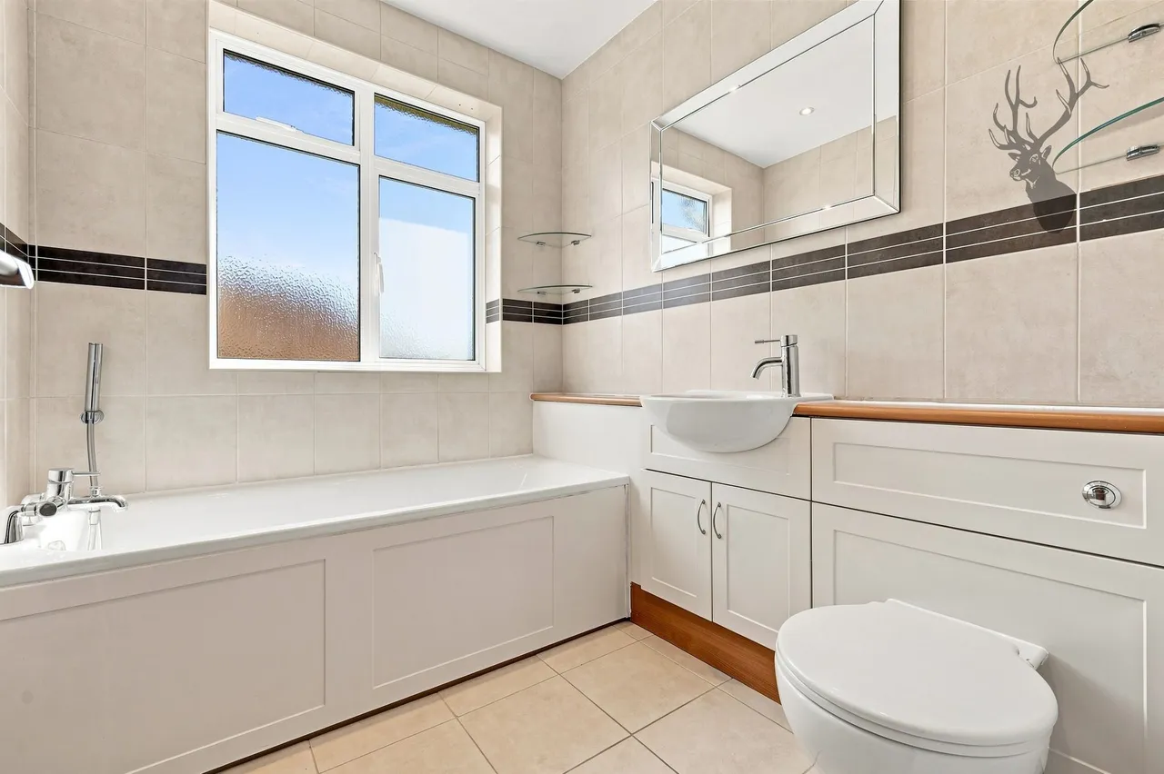 Englands Lane, Loughton, IG10, photo 20