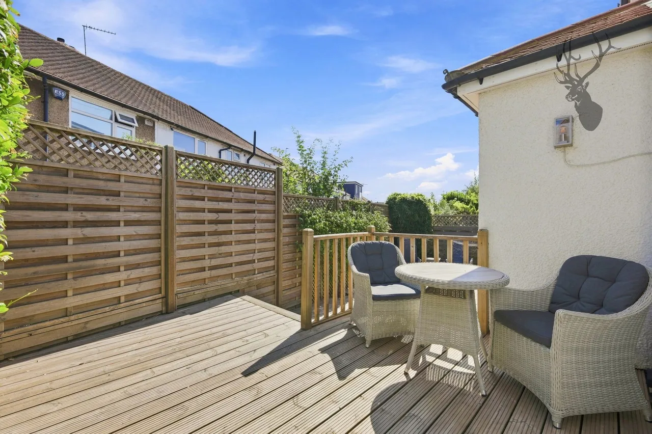 Englands Lane, Loughton, IG10, photo 21