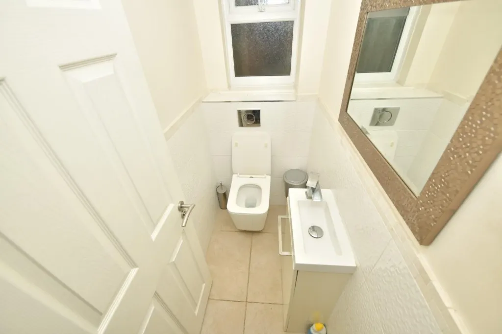 Denver Close, Petts Wood, BR6, photo 6