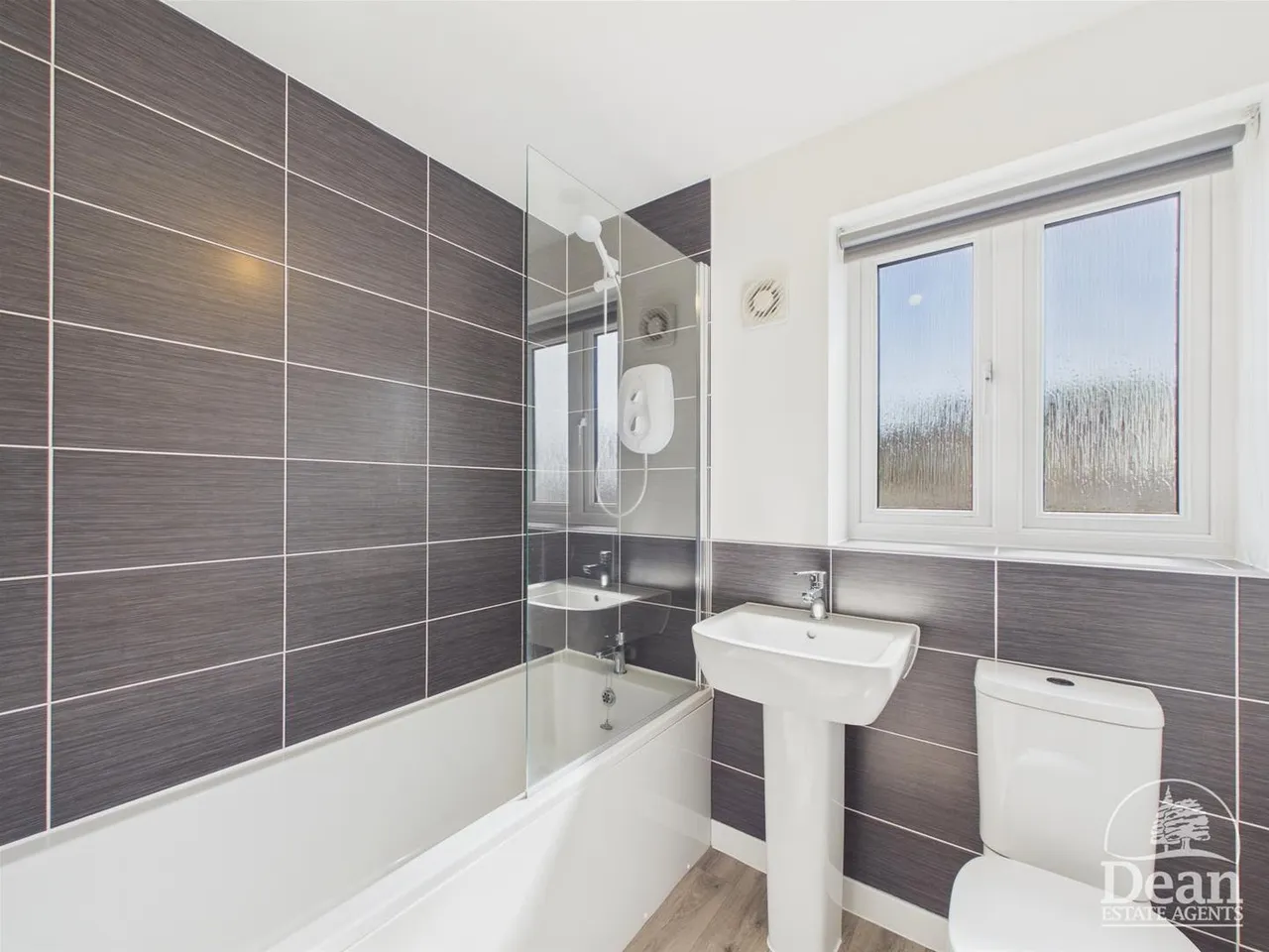 Linnett Court, Lydney, photo 10