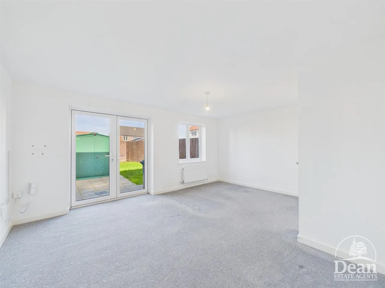 Linnett Court, Lydney, photo 4