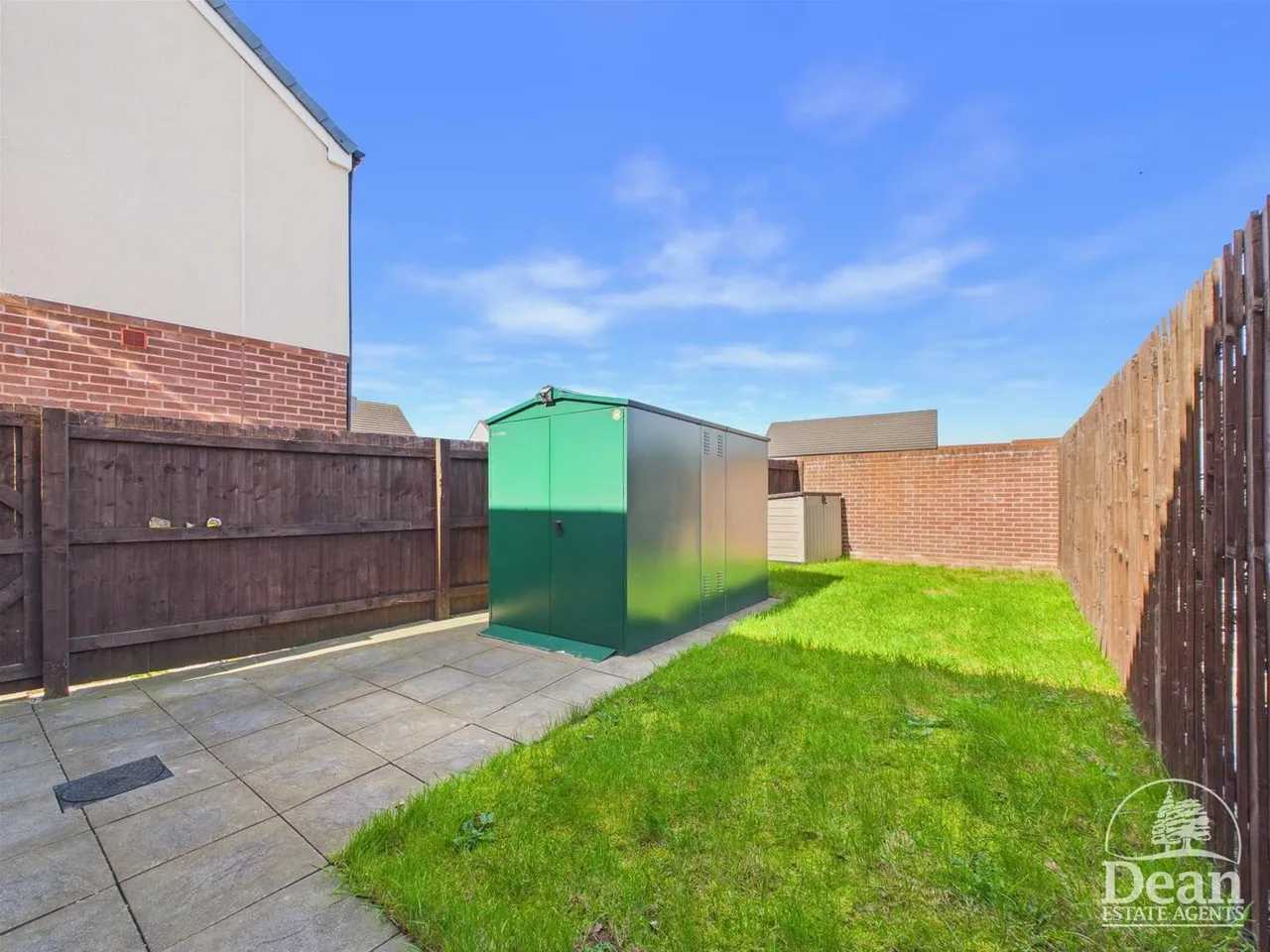 Linnett Court, Lydney, photo 12
