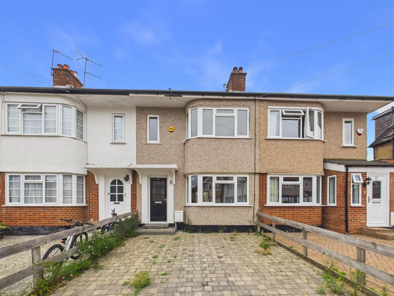3 bed property for sale — Shaldon Drive, Ruislip, HA4 0UJ